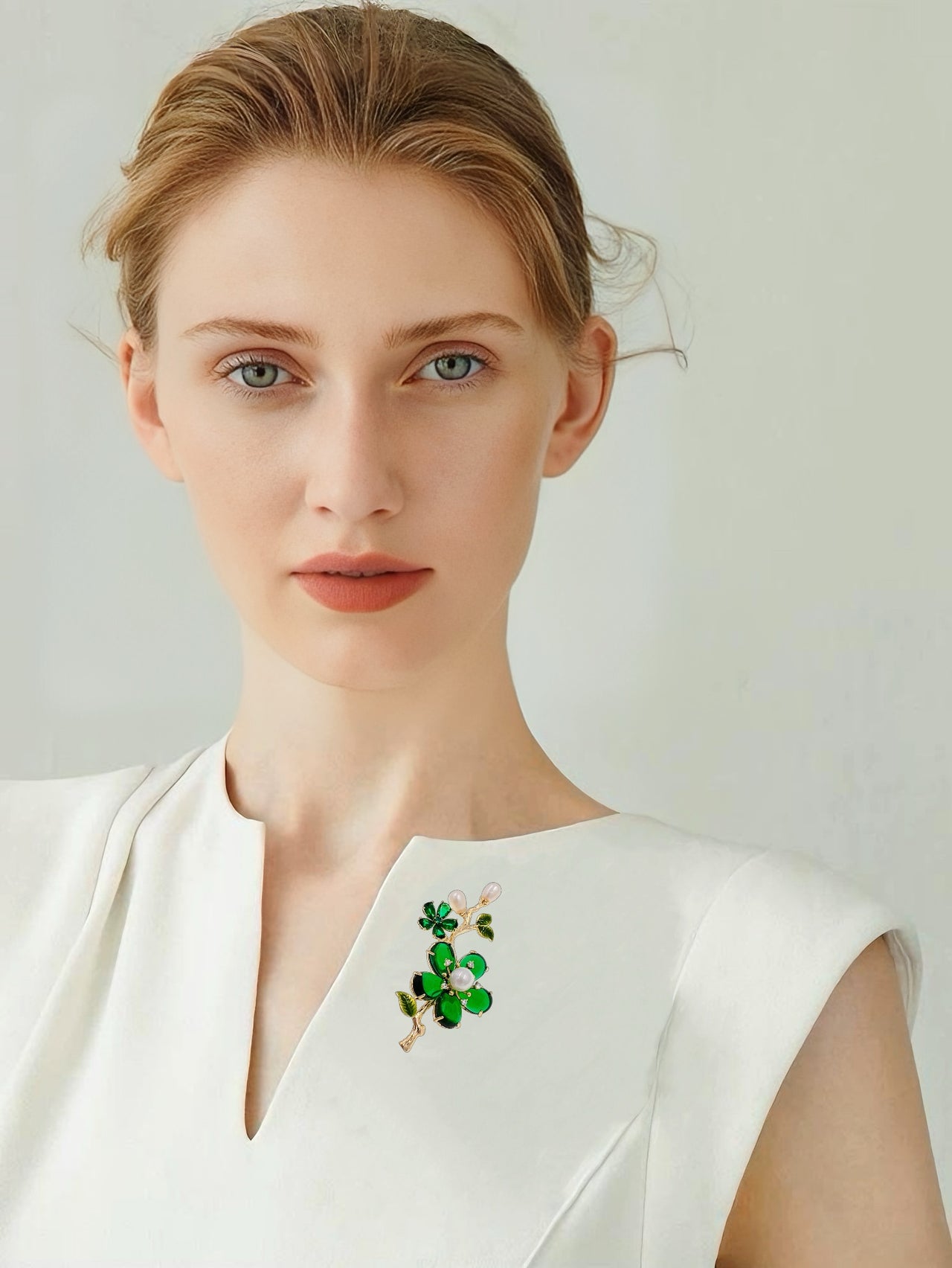 Verdure Épanouie · Blooming Wild Green Brooch