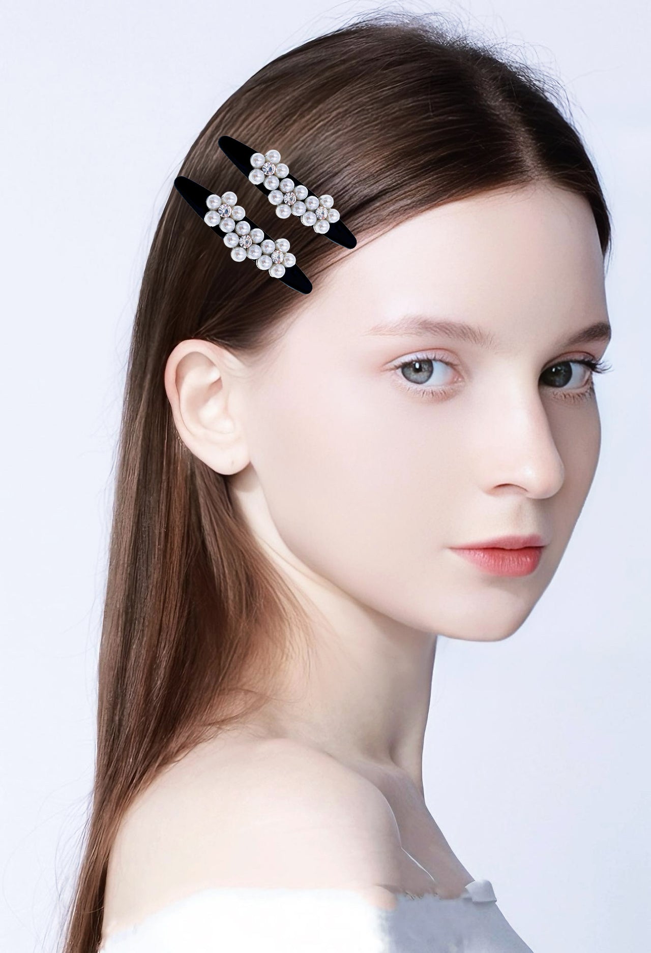 Noir Petal Pearl · Alligator Clip